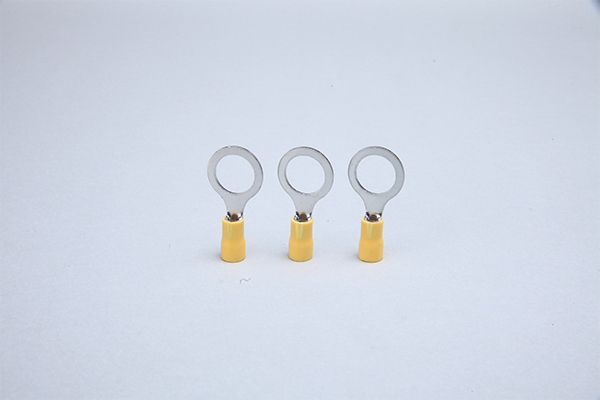 Tipo de anillo terminal aislado