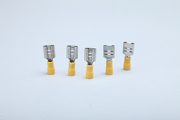 Terminal aislado hembra